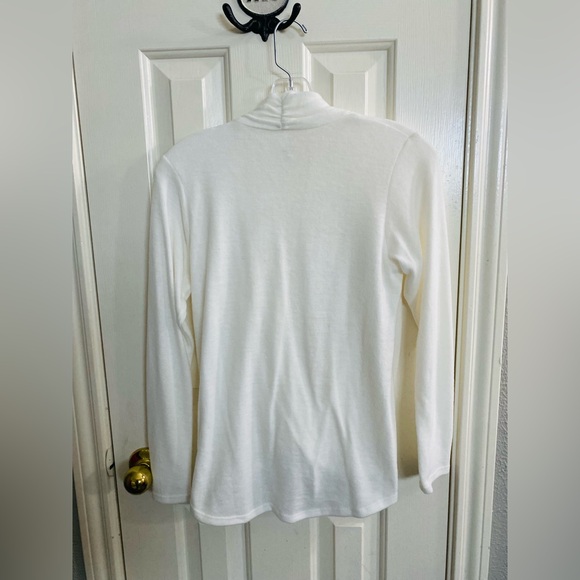 NWOT F21 Ivory Sweater MUST BUNDLE - Picture 2 of 4